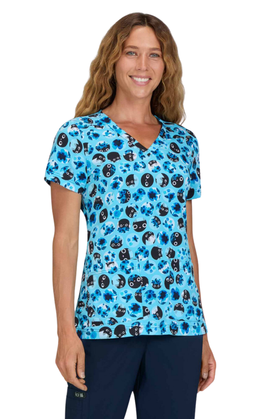 SPRING25 Filipina Mujer Koi Artist Series Estampada Mod. Rosalie Blue Flower Cat
