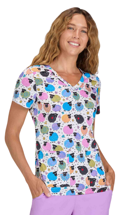 SPRING25 Filipina Mujer Koi Artist Series Estampada Mod. Rosalie Find The Black Sheep