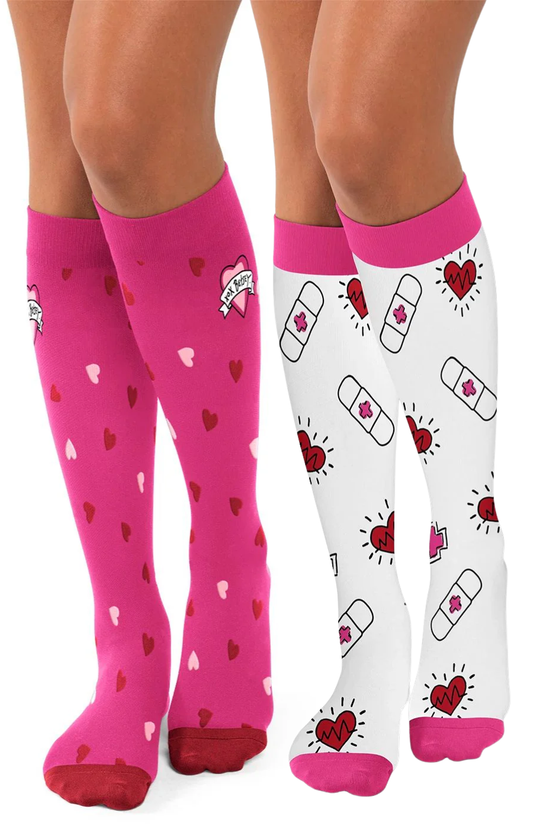 Paquete 2 Calcetas Compresión Mujer Koi Betsey Johnson Mod. Love and Care