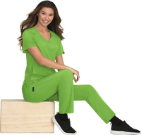 OFE Conj. Liso Mujer Koi Planet ............. Mod.Eco/Cherish .......... Green Tea Pantalón Es Jogger