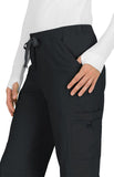 OFE Sp23 Conj. Mujer Koi Basics Est. ..... Mod.Leslie/Holly.......Stink n' Cute/Black....... Pantalón No Es Jogger